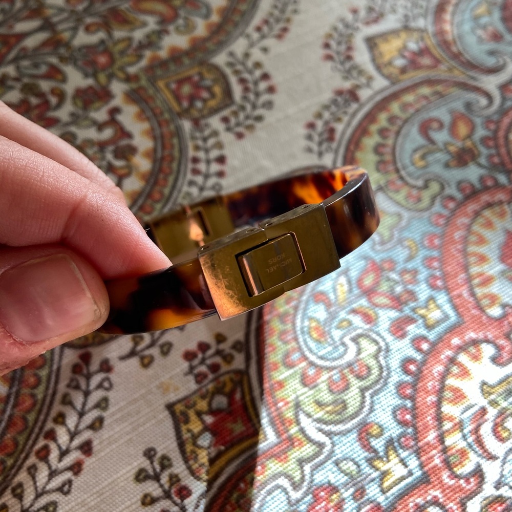 Michael khors tortious shell bracelet